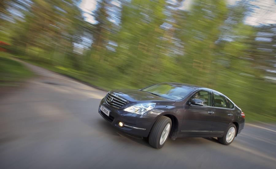  Nissan Teana 4x4 2010 года  (фото 48 из 70)